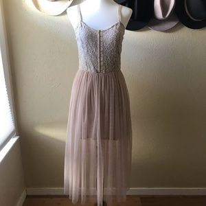 Beautiful lace and tulle mini / midi dress
